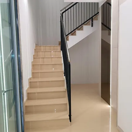Andmar Apartment *